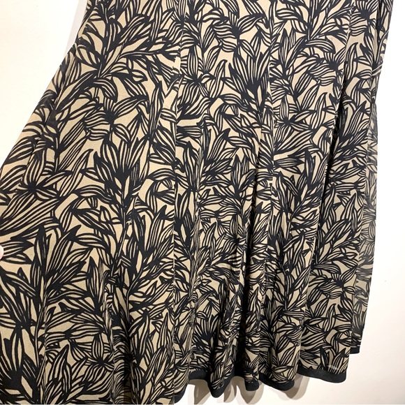 Skirt 100% Silk sz.6 - Picture 7 of 9